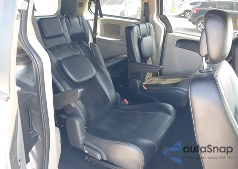 2017 Dodge Grand Caravan Sxt z USA, uszkodzony, nr VIN 2C4RDGCG4HR863267